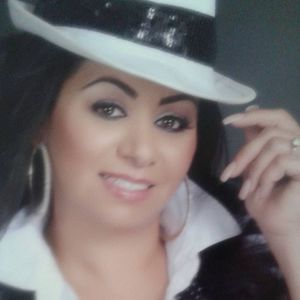 Meet your Posher, Dora cecilia